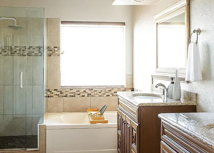 Your Escape Private Pool Near Sabino Canyon *